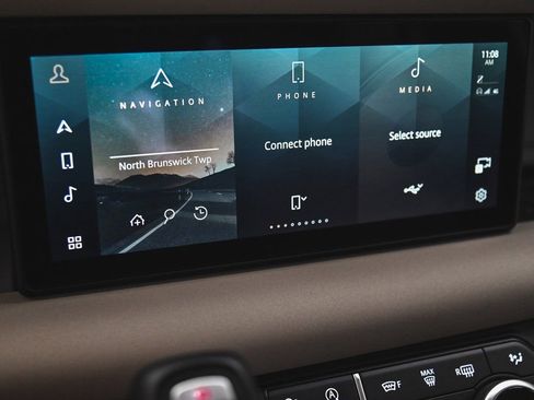 Used 2023 Land Rover Defender 110 X-Dynamic SE image 18