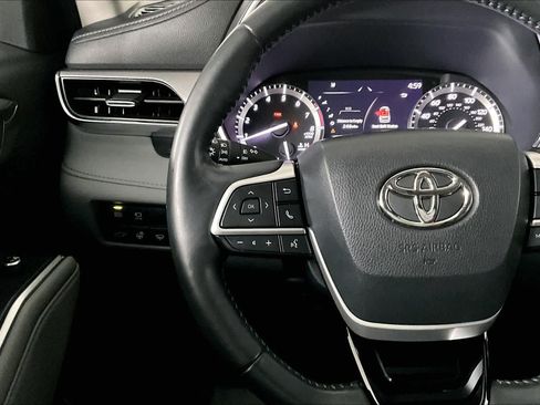 Used 2022 Toyota Highlander Platinum AWD/4WD image 24
