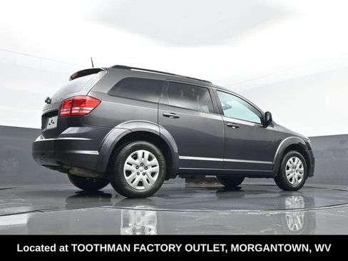 Used 2019 Dodge Journey SE FWD image 25