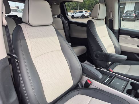 Used 2025 Honda Odyssey Elite image 30