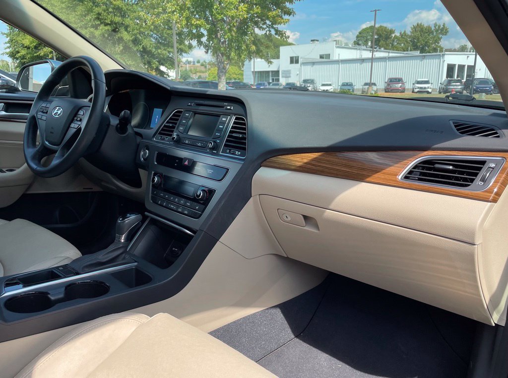 Used 2015 Hyundai Sonata Limited FWD image 27