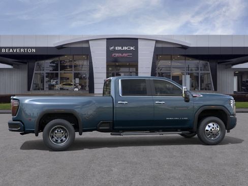 New 2026 GMC Sierra 3500 Denali w/ Denali Reserve Package image 5