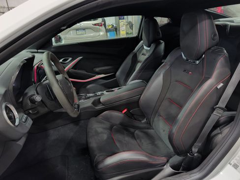 Used 2023 Chevrolet Camaro ZL1 RWD image 8