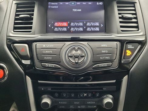 Used 2020 Nissan Pathfinder SV image 25