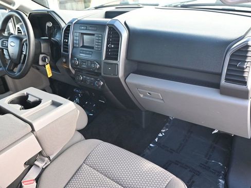 Used 2017 Ford F150 XLT image 11
