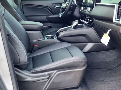 Certified 2025 GMC Canyon Elevation w/ Convenience Package image 16