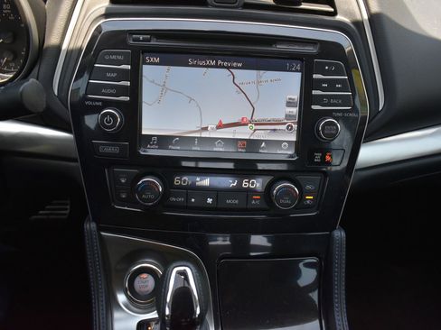 Used 2017 Nissan Maxima SR w/ Midnight Edition image 23