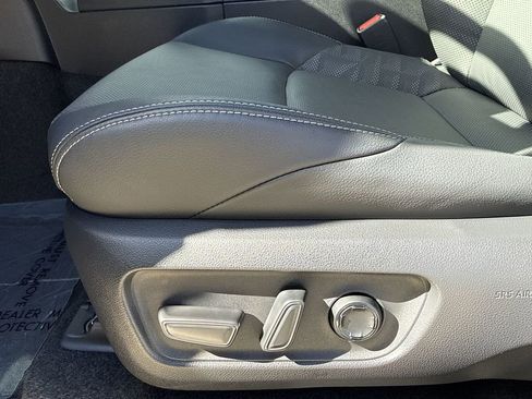 Used 2025 Toyota 4Runner TRD Off-Road Premium image 14