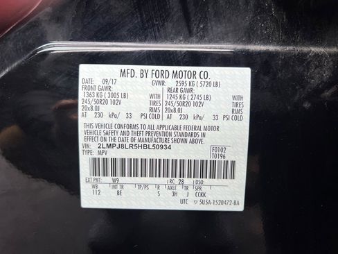 Used 2017 Lincoln MKX Reserve w/ Driver Assistance Package image 35