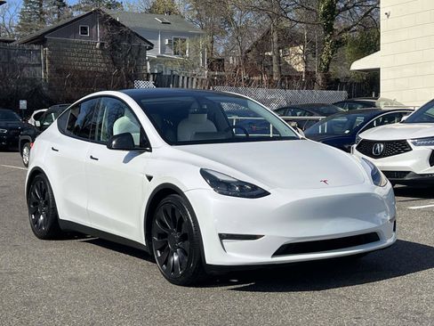 Used 2022 Tesla Model Y Performance AWD/4WD image 1