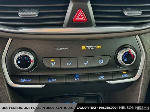 Used 2019 Hyundai Santa Fe SE FWD image 15
