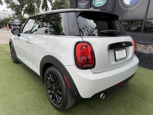 Used 2020 MINI Cooper 2-Door Hardtop FWD image 4
