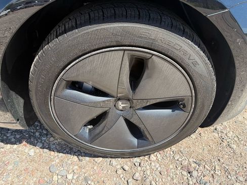 Used 2018 Tesla Model 3 Long Range AWD/4WD image 12