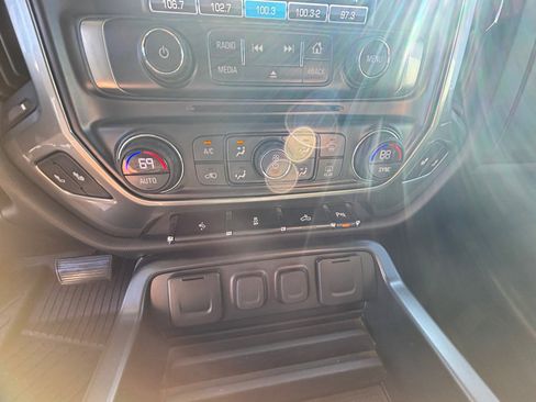 Used 2018 Chevrolet Silverado 1500 LT w/ Texas Edition image 8