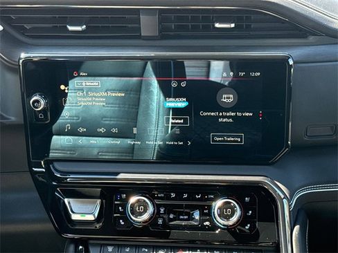 Used 2024 GMC Sierra 2500 AT4X image 13