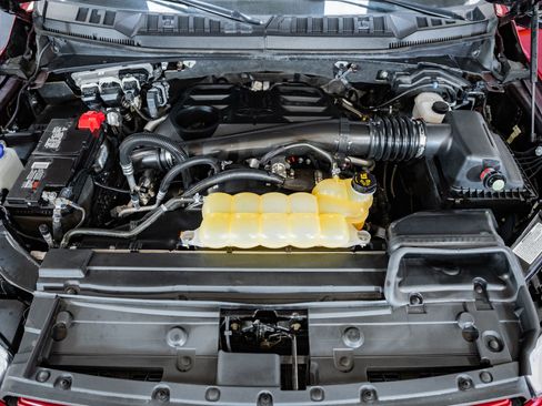 Used 2019 Ford F150 Lariat w/ Equipment Group 502A Luxury image 28