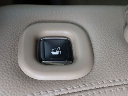 Used 2015 Mercedes-Benz GL 320 BlueTEC 4MATIC w/ Premium I Package image 27