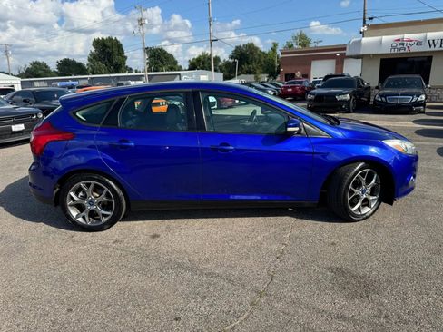 Used 2014 Ford Focus SE w/ Equipment Group 201A FWD image 2