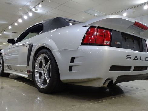 Used 2001 Ford Mustang GT RWD image 10