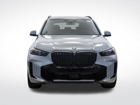 New 2026 BMW X5 xDrive40i w/ M Sport Package AWD/4WD image 8