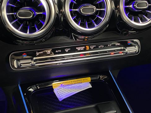 New 2025 Mercedes-Benz GLB 250 4MATIC image 25