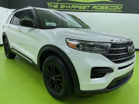Used 2022 Ford Explorer XLT w/ Class IV Trailer Tow Package image 2