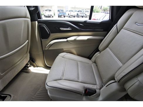 Used 2021 Cadillac Escalade Premium Luxury w/ LPO, Illumination Package RWD image 12