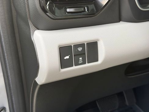 Used 2025 Honda Pilot Elite image 17