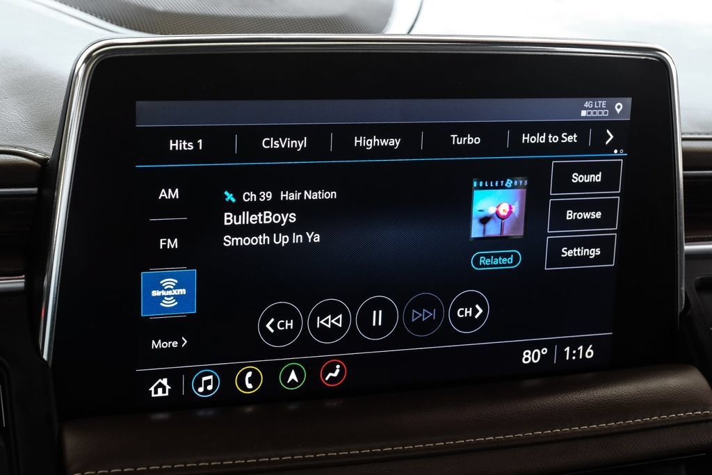 Used 2021 Chevrolet Suburban High Country RWD image 32