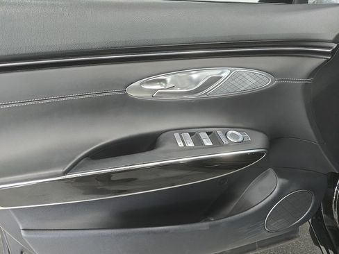 Used 2024 Genesis GV70 2.5T AWD/4WD image 24