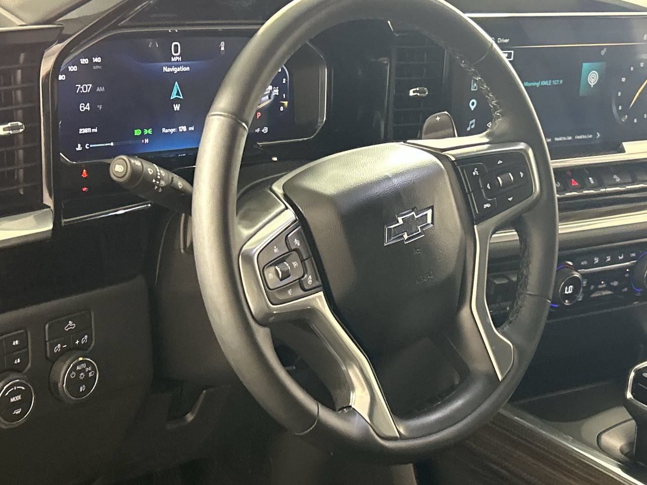 Used 2026 Chevrolet Silverado 1500 LT Trail Boss w/ Dark Appearance Package AWD/4WD image 14