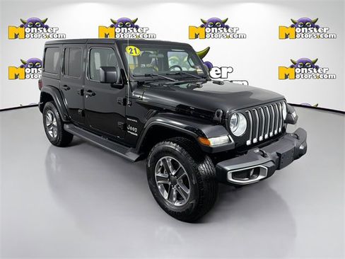 Used 2021 Jeep Wrangler Unlimited Sahara w/ Dual Top Group image 3
