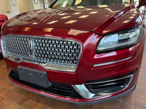 Used 2019 Lincoln Nautilus Reserve AWD/4WD image 9