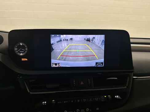 Used 2022 Lexus ES 350 F Sport w/ Accessory Package FWD image 25