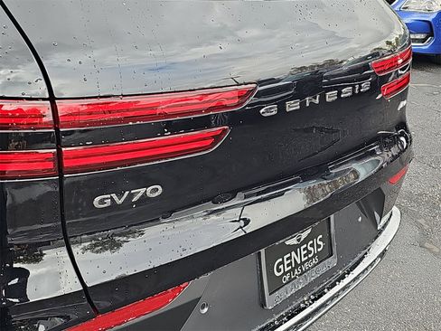 Certified 2026 Genesis GV70 2.5T Advanced image 11