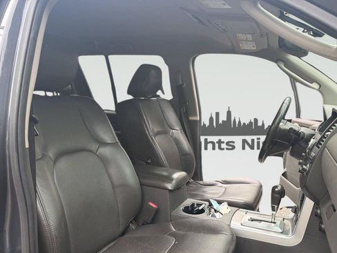 Used 2011 Nissan Pathfinder Silver AWD/4WD image 33