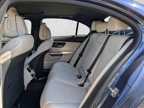 Certified 2025 Mercedes-Benz C 300 Sedan image 16