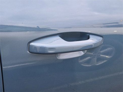 Certified 2023 Volvo C40 P8 Recharge Plus image 9