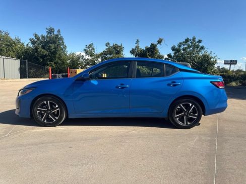 Certified 2025 Nissan Sentra SV FWD image 2
