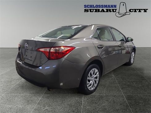 Used 2017 Toyota Corolla LE image 9