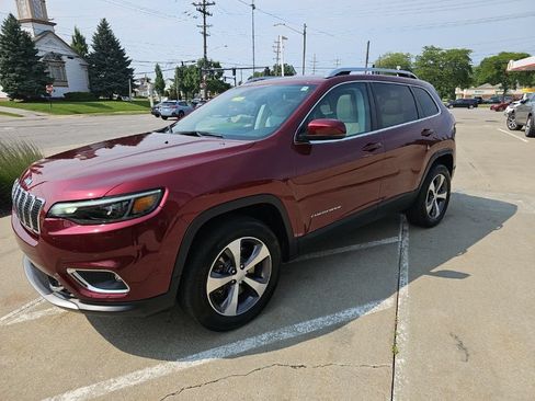 Used 2021 Jeep Cherokee Limited w/ Elite Package AWD/4WD image 9