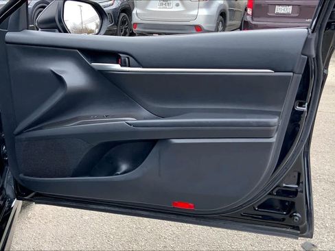 Used 2024 Toyota Camry SE image 21