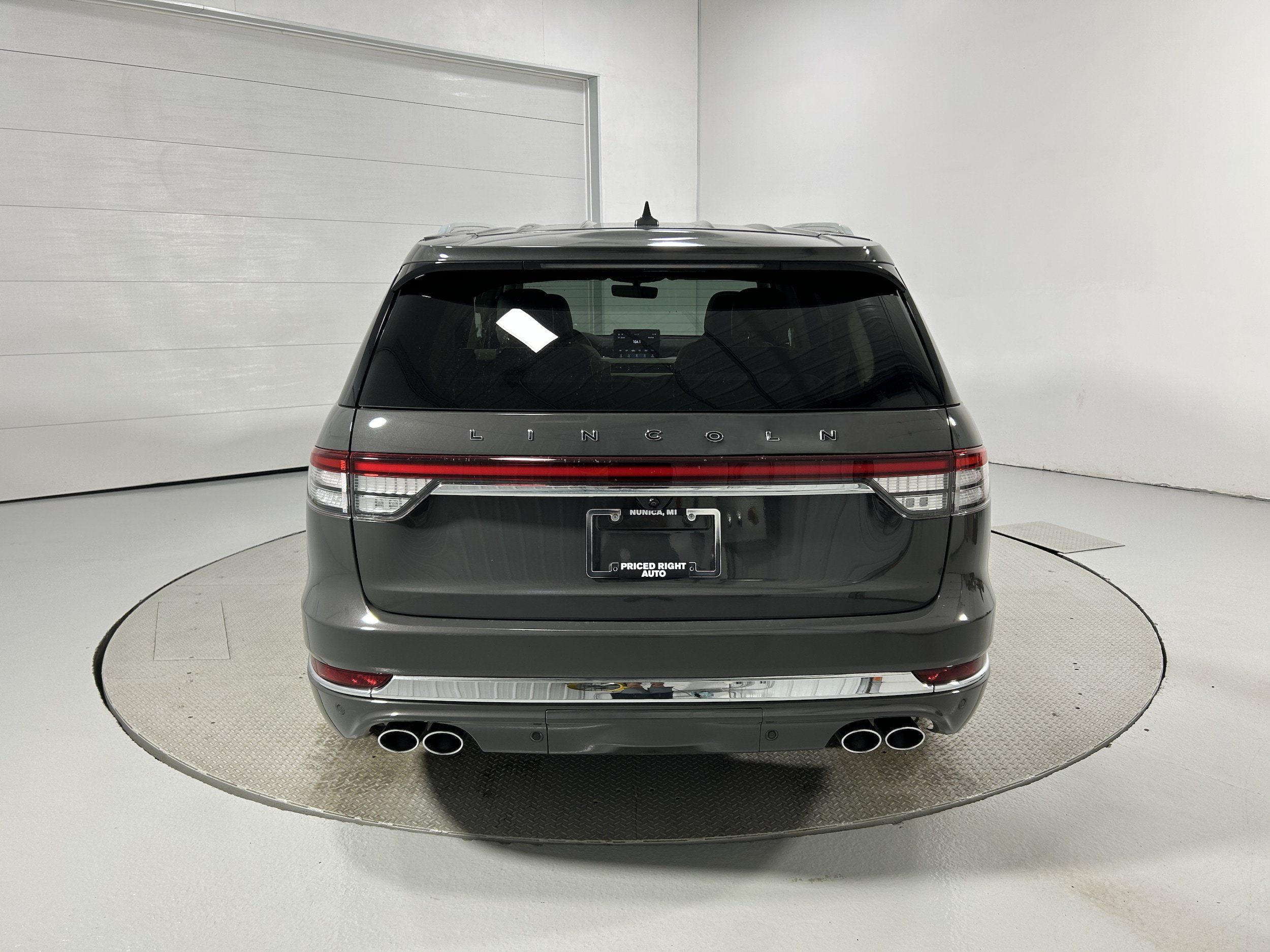 Used 2020 Lincoln Aviator Black Label w/ Dynamic Handling Package AWD/4WD image 35