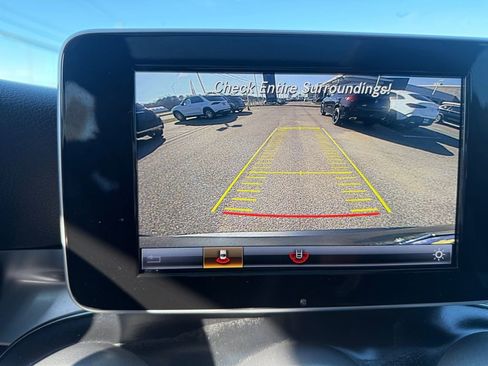 Used 2018 Mercedes-Benz GLC 300 image 18