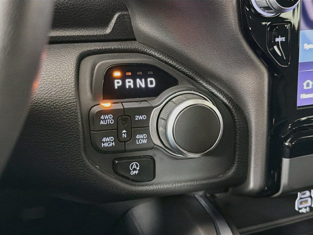 Used 2025 RAM 1500 Big Horn AWD/4WD image 17