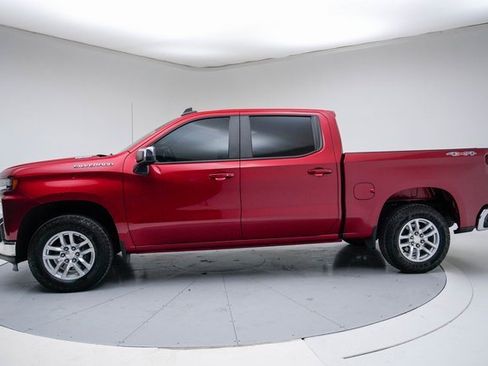 Used 2021 Chevrolet Silverado 1500 LT image 2