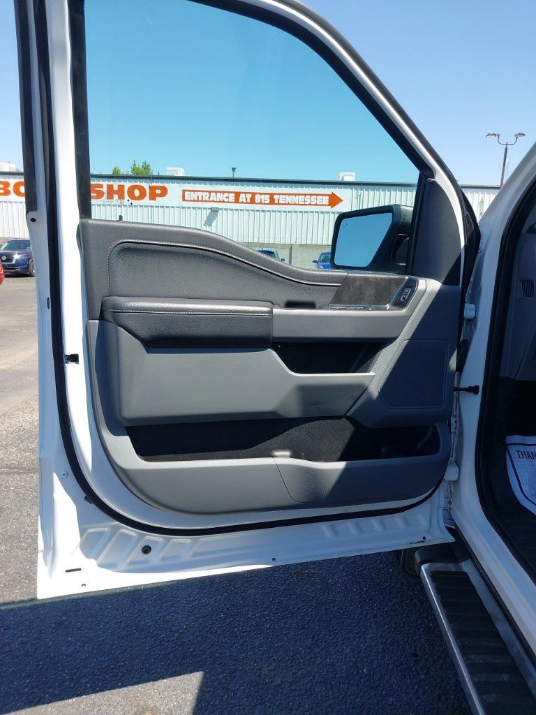 Used 2025 Ford F150 XLT w/ Equipment Group 301A Standard AWD/4WD image 5