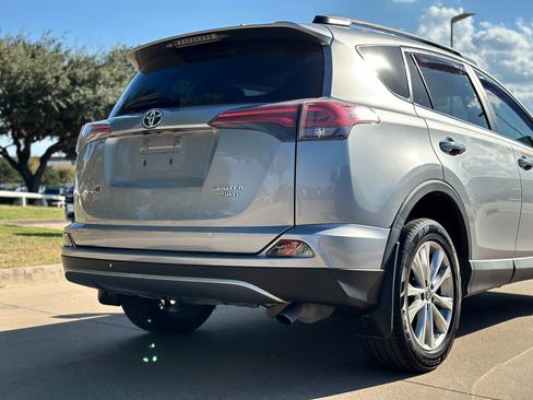 Used 2018 Toyota RAV4 Limited image 17