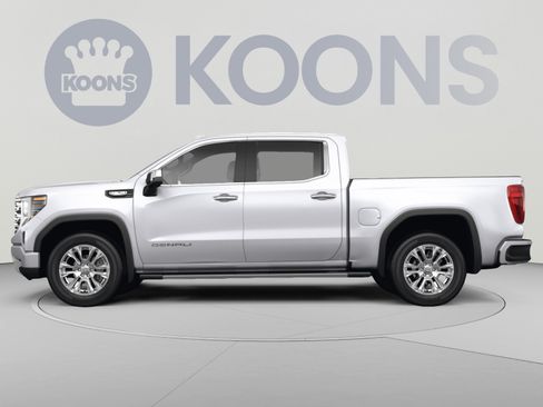 Used 2022 GMC Sierra 1500 Denali w/ Denali Reserve Package AWD/4WD image 2