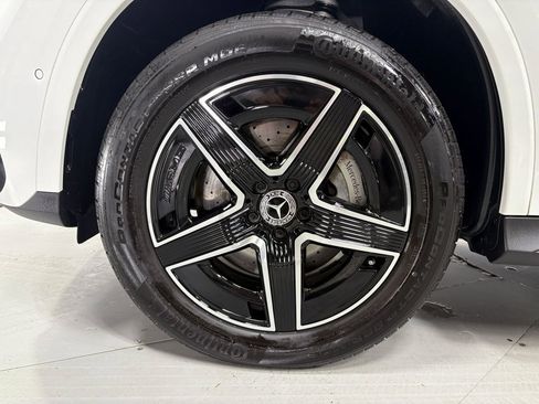 Used 2025 Mercedes-Benz GLC 350e 4MATIC w/ AMG Line image 33